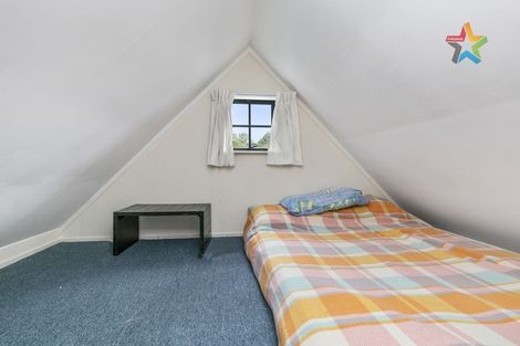 Photo of property in 2/9 Montgomery Street, Stokes Valley, Lower Hutt, 5019