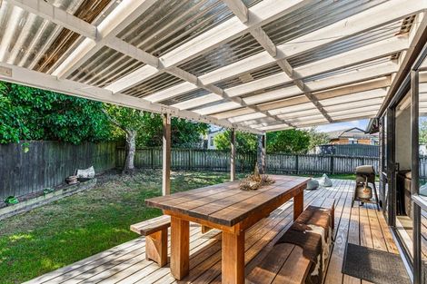 Photo of property in 10 Tokay Place, Huapai, Kumeu, 0810