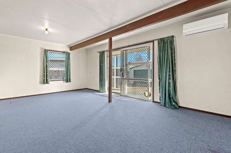 Photo of property in 3 Sequoia Crescent, Owhata, Rotorua, 3010