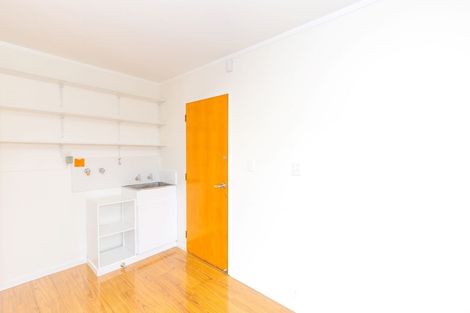 Photo of property in 71a Cambridge Terrace, Waterloo, Lower Hutt, 5011