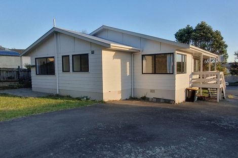 Photo of property in 8 Mayaro Crescent, Grenada Village, Wellington, 6037