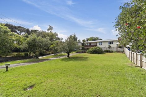 Photo of property in 93 Sabulite Road, Kelston, Auckland, 0602