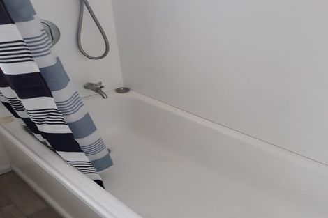 Photo of property in 4/9 Curletts Road, Sockburn, Christchurch, 8042