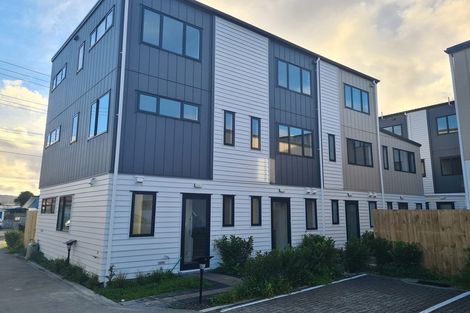 Photo of property in 6/122 Pooks Road, Ranui, Auckland, 0612