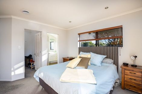 Photo of property in 395 Manutahi Road, Lepperton, New Plymouth, 4373