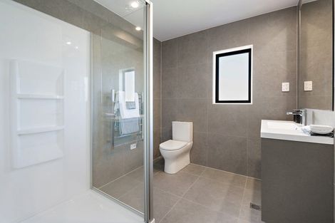 Photo of property in 1 Nga Pona Toru Road, Flat Bush, Auckland, 2019