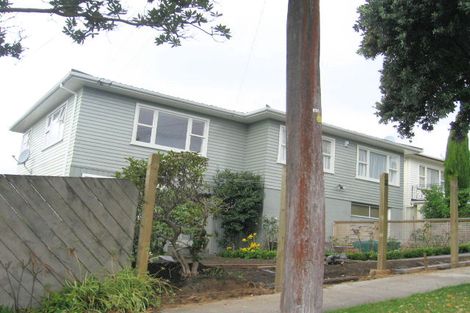 Photo of property in 21 Saint Edmund Crescent, Tawa, Wellington, 5028