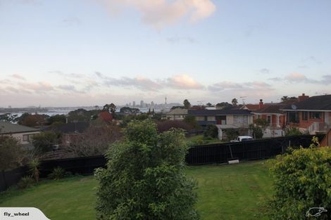 Photo of property in 109 Sylvan Avenue, Northcote, Auckland, 0627