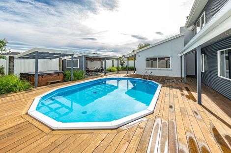 Photo of property in 8 Akepiro Place, Tawhero, Whanganui, 4501