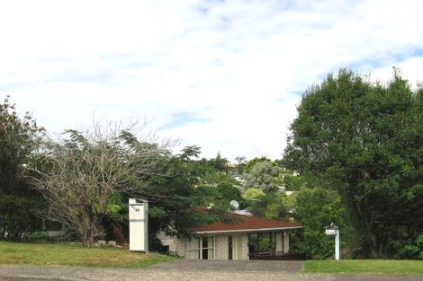 Photo of property in 2/20 Glamorgan Drive, Torbay, Auckland, 0630