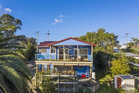 Photo of property in 28 Moffat Road, Red Beach, 0932