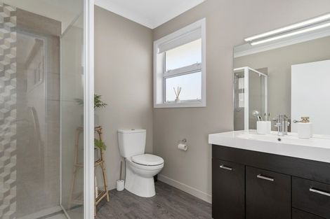 Photo of property in 6 Rochfort Crescent, Pyes Pa, Tauranga, 3112