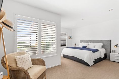 Photo of property in 32 Kahurangi Place, Snells Beach, 0920