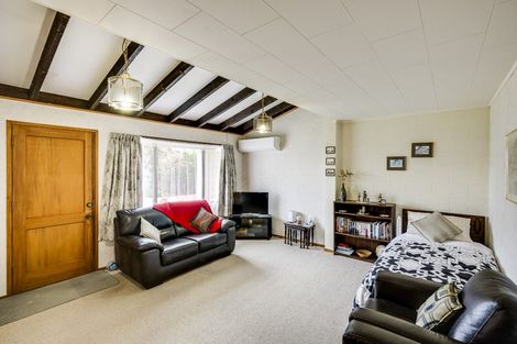 Photo of property in 2/64 Avondale Road, Taradale, Napier, 4112