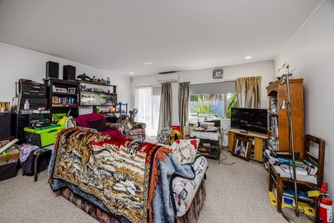 Photo of property in 23 Carlas Way, Ranui, Auckland, 0612