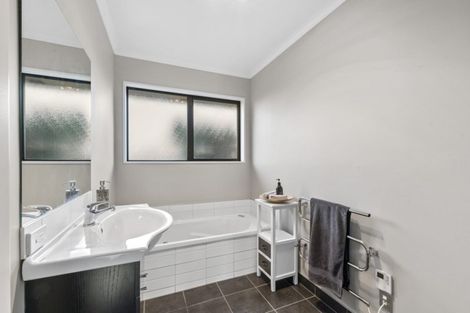 Photo of property in 12 Frame Crescent, Rolleston, 7614