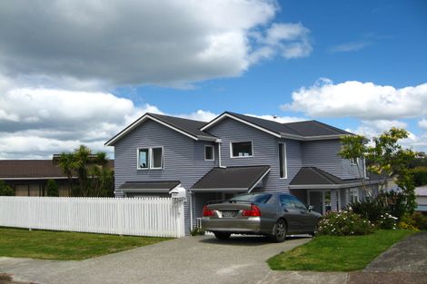 Photo of property in 17 Zita Avenue, Matakatia, Whangaparaoa, 0930