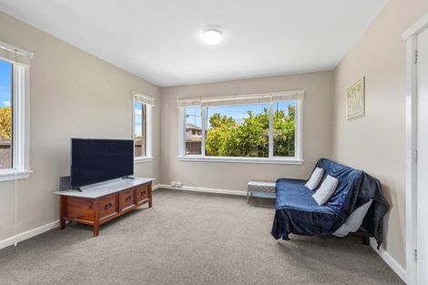 Photo of property in 1/89 Aorangi Road, Bryndwr, Christchurch, 8053