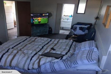 Photo of property in 15 Hauraki Crescent, Pinehill, Auckland, 0632