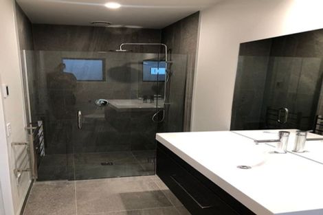 Photo of property in 15 Cheviot Street, Jacks Point, 9371