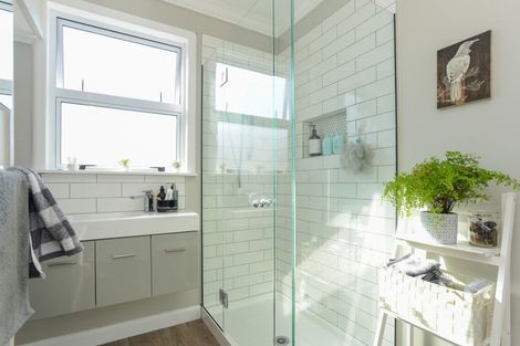 Photo of property in 118 Thompson Road, Bluff Hill, Napier, 4110