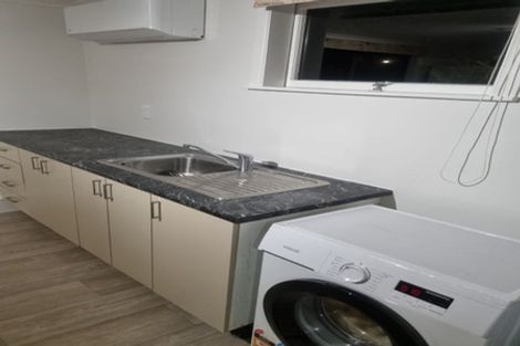 Photo of property in 102 Saddleback Rise, Murrays Bay, Auckland, 0630