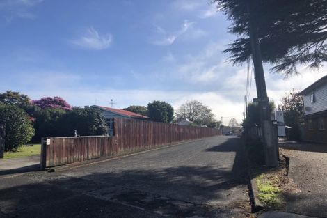 Photo of property in 2/35 Swanson Road, Henderson, Auckland, 0610