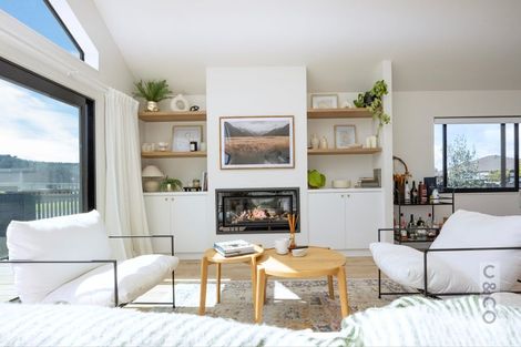 Photo of property in 7 Robert Might Road, Kumeu, 0810