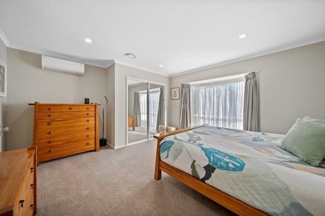 Photo of property in 17 Flora Place, Wattle Downs, Auckland, 2103