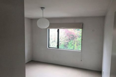 Photo of property in 8g Arotau Place, Grafton, Auckland, 1023