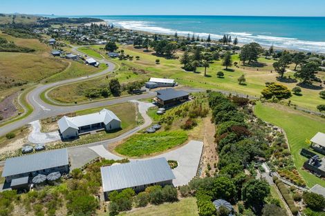 Photo of property in 5 Tama Road, Riversdale Beach, Masterton, 5872