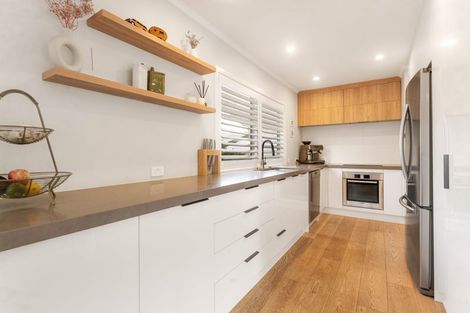 Photo of property in 26 Margaret Place, Milford, Auckland, 0620