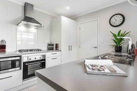 Photo of property in 3 Manawaroa Close, Grandview Heights, Hamilton, 3200