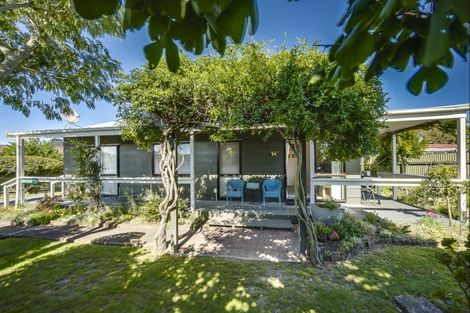 Photo of property in 44/1 Townshend Crescent, Greenmeadows, Napier, 4112