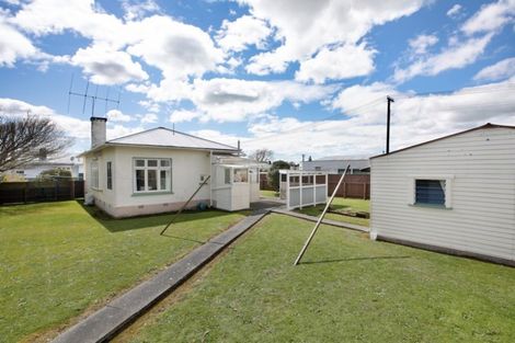 Photo of property in 15 Cuba Street, Marton, 4710