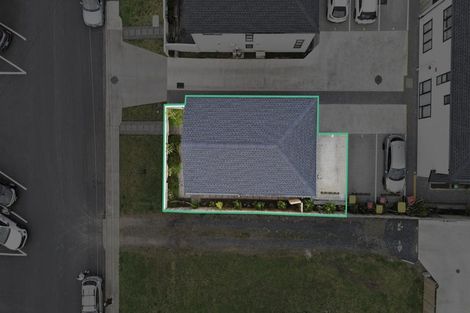 Photo of property in 2/2 Chapman Road, Te Atatu Peninsula, Auckland, 0610