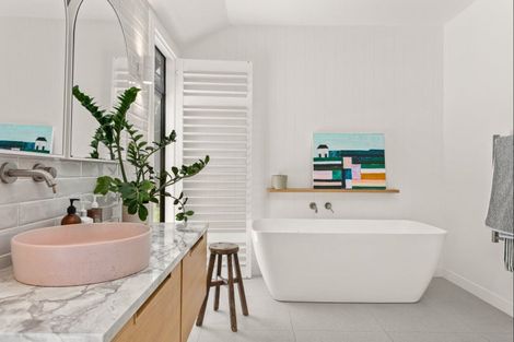 Photo of property in 17 Sandy Cove, Wainui, Gisborne, 4010