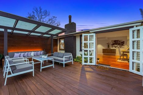 Photo of property in 82 Methuen Road, New Windsor, Auckland, 0600