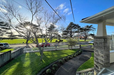 Photo of property in 22 Walker Road, Point Chevalier, Auckland, 1022