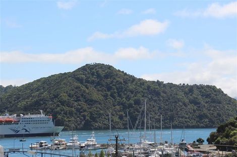 Photo of property in 5 Seaview Crescent, Picton, 7220