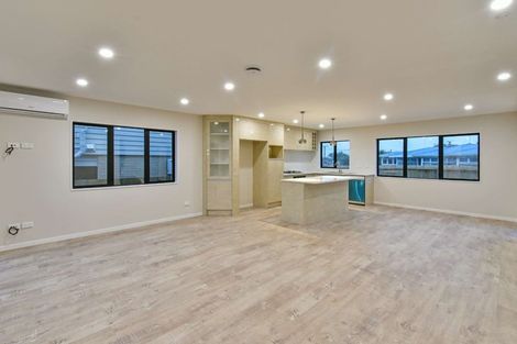 Photo of property in 43a Thompson Terrace, Manurewa, Auckland, 2102