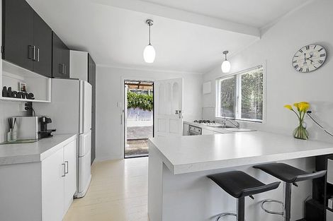 Photo of property in 72 Cutfield Road, New Plymouth, 4310