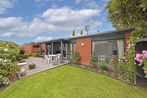 Photo of property in 2/2 Brookford Place, Westmorland, Christchurch, 8025