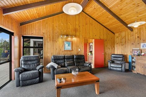Photo of property in 158 Mcleod Road, South Head, Helensville, 0874