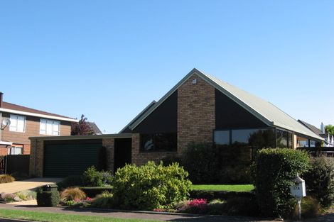 Photo of property in 15 Crosdale Place, Burnside, Christchurch, 8042