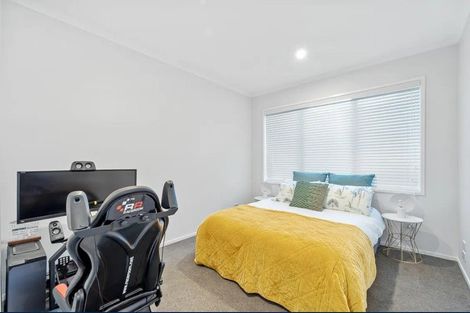 Photo of property in 8 Vue Terrace, Silverdale, 0932