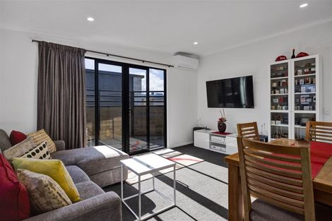 Photo of property in 70b Argyle Street, Hawera, 4610