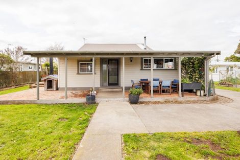 Photo of property in 5 Daniell Street, Bulls, 4818