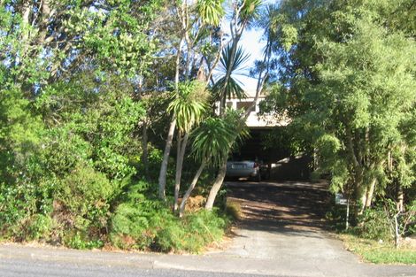 Photo of property in 60 Hogans Road, Glenfield, Auckland, 0629