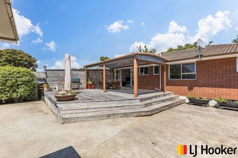 Photo of property in 8 Leaver Place, Weymouth, Auckland, 2103